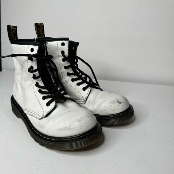 Dr. Martens white boots size 5 - Picture 2 of 8